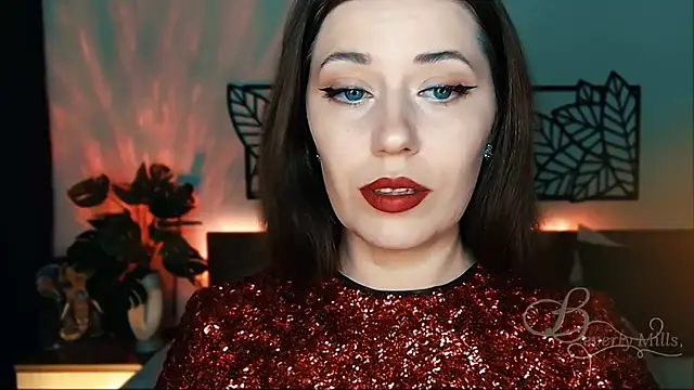 Snapshot of MissBeverlyMills chatting on 01.26.25 MissBeverlyMills online show from 01.26.25