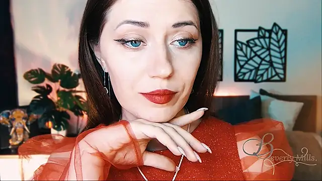 Snapshot of MissBeverlyMills chatting on 02.16.25 MissBeverlyMills online show from 02.16.25