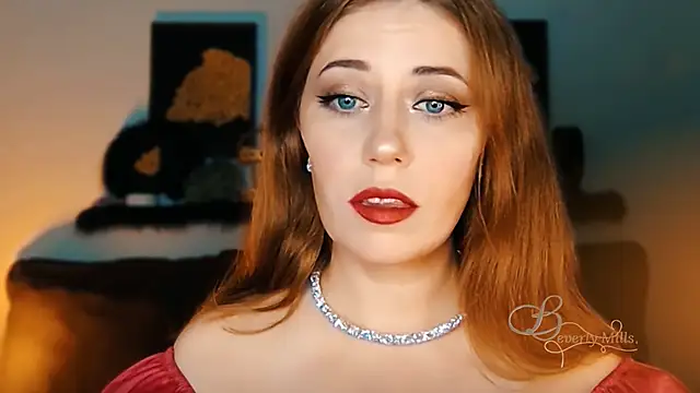 Snapshot of MissBeverlyMills chatting on 09.30.25 MissBeverlyMills online show from 09.30.25