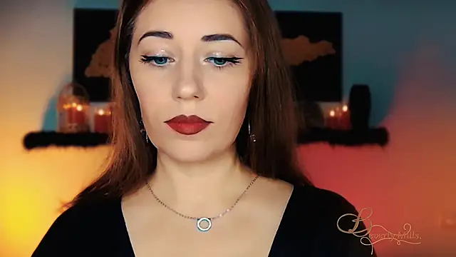 MissBeverlyMills online show from 11.06.25