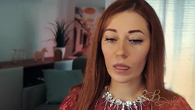 Snapshot of MissBeverlyMills chatting on 01.12.26 MissBeverlyMills online show from 01.12.26