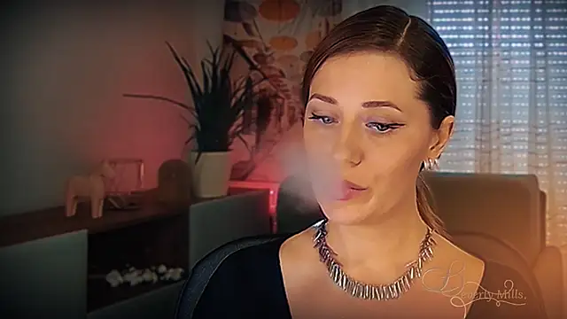 Snapshot of MissBeverlyMills chatting on 03.03.26 MissBeverlyMills online show from 03.03.26