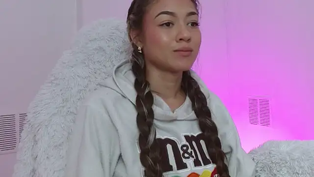 hantonella  online show from 11.06.25