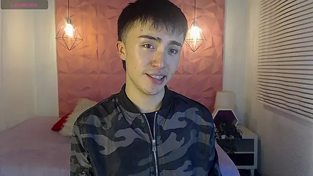 santi-fabulous online show from 03.06.25