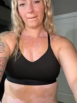 MaggieMayI89 online show from 07.17.26