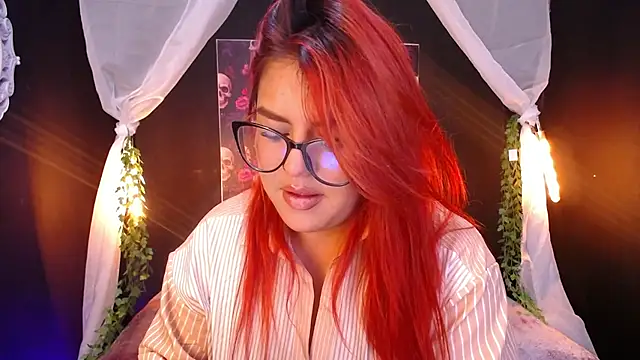 Snapshot of _poison_sweet chatting on 12.23.24 poison sweet online show from 12.23.24