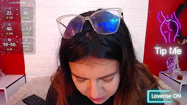 Snapshot of _poison_sweet chatting on 12.14.25 poison sweet online show from 12.14.25