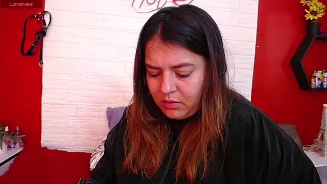 Snapshot of _poison_sweet chatting on 12.17.25 poison sweet online show from 12.17.25