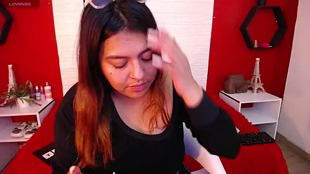 Snapshot of _poison_sweet chatting on 12.22.25 poison sweet online show from 12.22.25