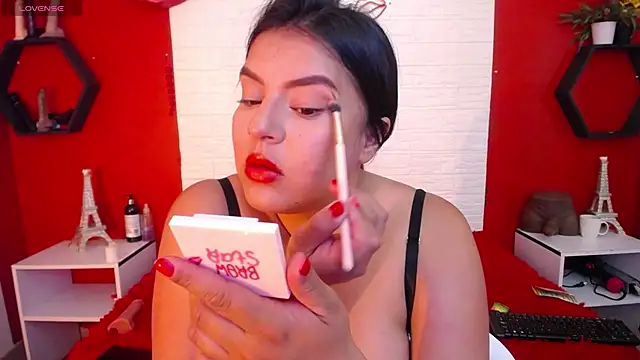 Snapshot of _poison_sweet chatting on 02.11.26 poison sweet online show from 02.11.26