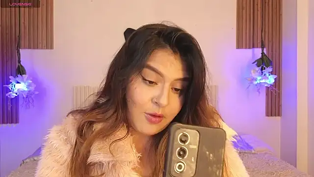 Snapshot of _poison_sweet chatting on 02.23.26 poison sweet online show from 02.23.26