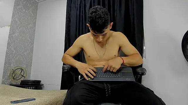 andrew rose  online show from 03.13.25