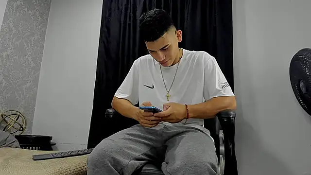 andrew rose  online show from 03.14.25