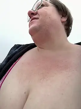 Suzys Secrets online show from 03.05.26