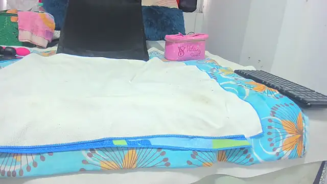 Elianissquirt online show from 03.15.25