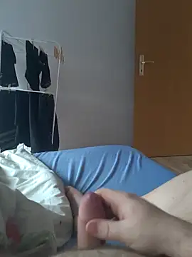 Snapshot of Henryb61 chatting on 03.13.25 Henryb61 online show from 03.13.25