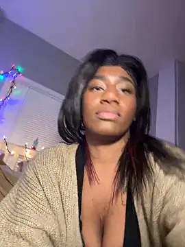 Snapshot of xDestineeXX chatting on 01.25.25 xDestineeXX online show from 01.25.25