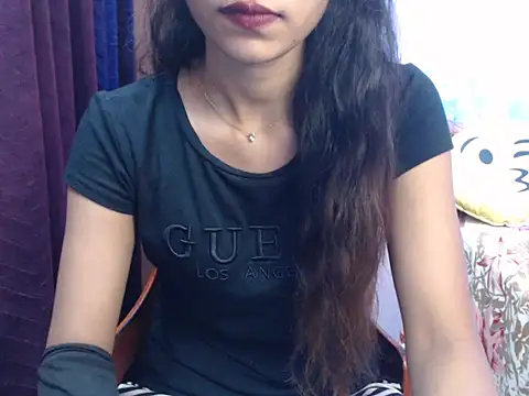 Snapshot of Angel_kiyara chatting on 10.31.25 Angel kiyara online show from 10.31.25