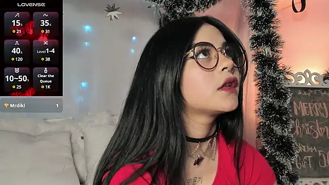 Snapshot of atena_hill chatting on 12.26.24 atena hill online show from 12.26.24