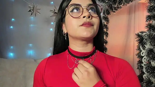 Snapshot of atena_hill chatting on 12.26.24 atena hill online show from 12.26.24