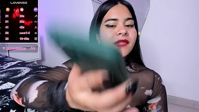 Snapshot of atena_hill chatting on 03.13.25 atena hill online show from 03.13.25