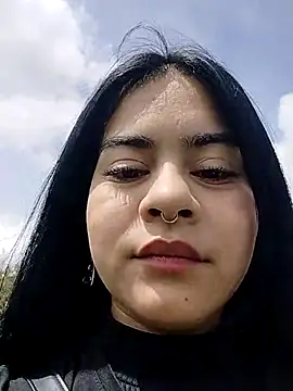 Snapshot of atena_hill chatting on 03.20.25 atena hill online show from 03.20.25