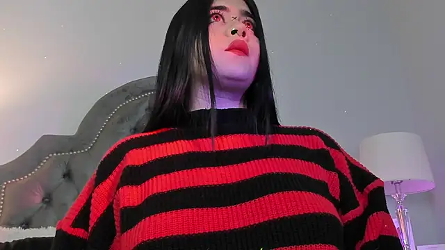 Snapshot of atena_hill chatting on 11.28.25 atena hill online show from 11.28.25