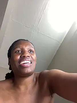 Snapshot of Kinkyy_ chatting on 10.24.25 Kinkyy online show from 10.24.25