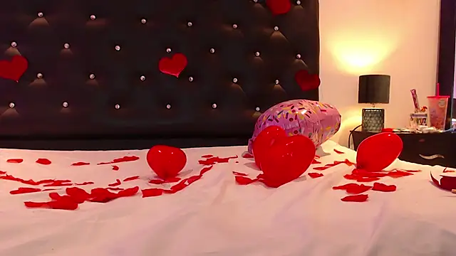 Snapshot of hanna_danger19 chatting on 02.14.25 hanna danger19 online show from 02.14.25