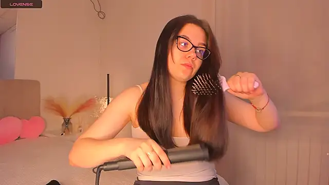 SelenaaSky online show from 01.31.25