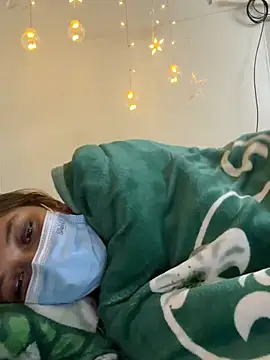 Snapshot of Jen_jennyy1 chatting on 12.27.24 Jen jennyy1 online show from 12.27.24