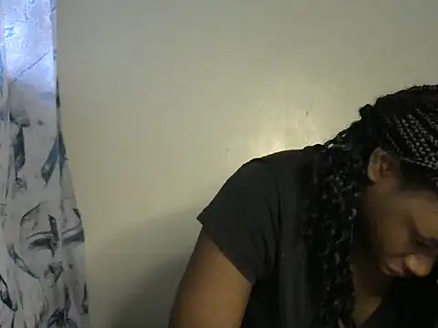 Snapshot of Novah_ chatting on 11.01.25 Novah online show from 11.01.25