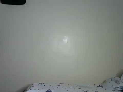 Snapshot of Novah_ chatting on 12.01.25 Novah online show from 12.01.25