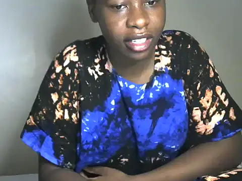 Snapshot of Novah_ chatting on 12.14.25 Novah online show from 12.14.25