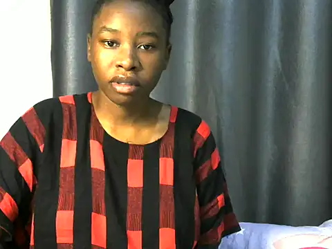 Snapshot of Novah_ chatting on 06.17.26 Novah online show from 06.17.26