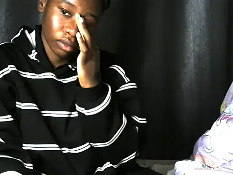 Snapshot of Novah_ chatting on 06.22.26 Novah online show from 06.22.26