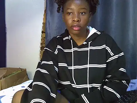 Snapshot of Novah_ chatting on 07.21.26 Novah online show from 07.21.26