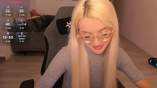 LovelyBianca online show from 04.28.26