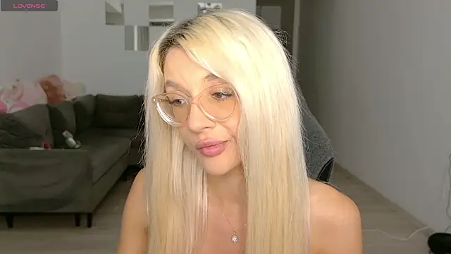 LovelyBianca online show from 06.08.26