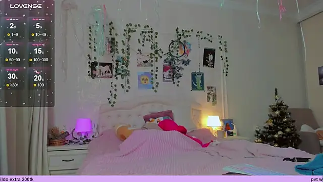 Snapshot of Neko_kitsune1 chatting on 01.13.25 Neko kitsune1 online show from 01.13.25