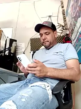 Snapshot of nek36 chatting on 05.18.26 nek36 online show from 05.18.26