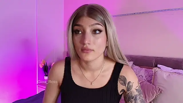 Snapshot of Giaa_Ross chatting on 02.08.25 Giaa Ross online show from 02.08.25