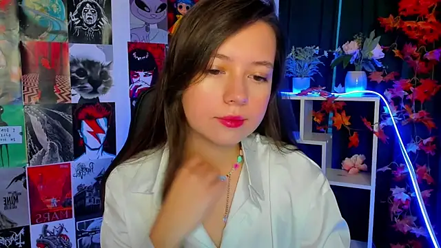 Lina Brownie online show from 12.04.24