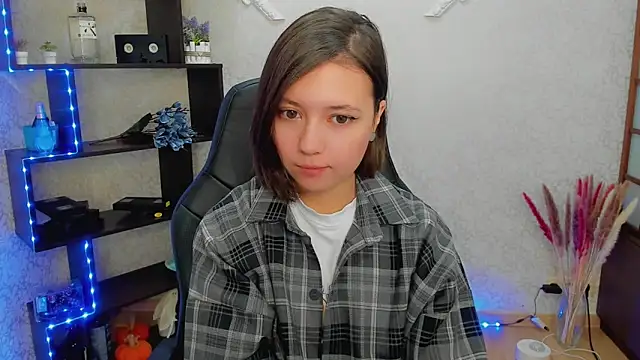 Lina Brownie online show from 01.25.25