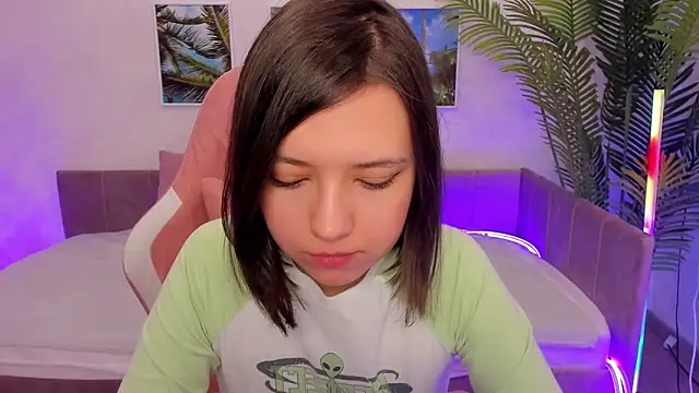 Lina Brownie online show from 03.06.25