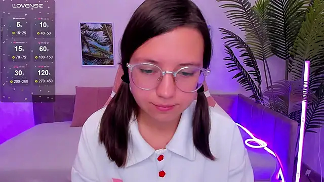 Lina Brownie online show from 10.06.25