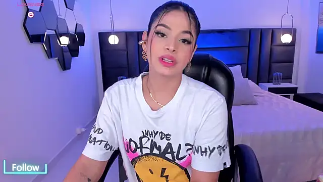 Snapshot of AlyssaDean chatting on 02.09.25 AlyssaDean online show from 02.09.25