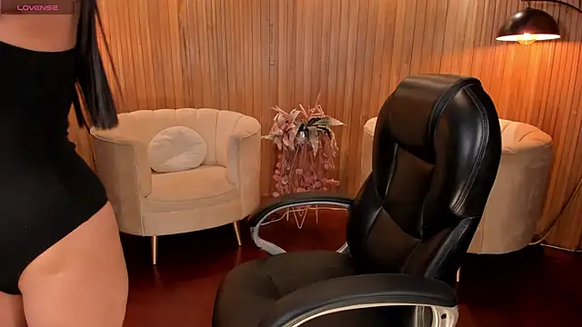 Snapshot of AlyssaDean chatting on 10.15.25 AlyssaDean online show from 10.15.25