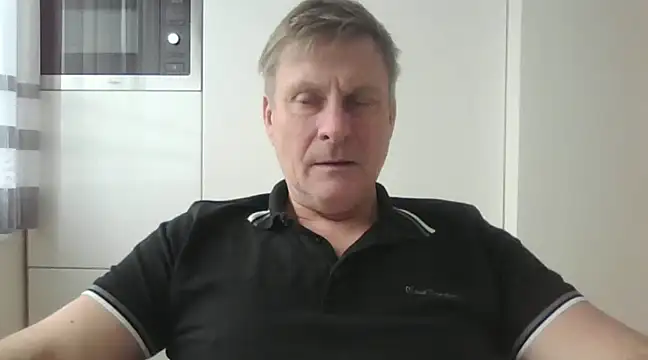 Snapshot of johnnym1 chatting on 01.16.25 johnnym1 online show from 01.16.25