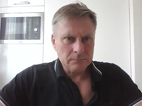 Snapshot of johnnym1 chatting on 03.21.25 johnnym1 online show from 03.21.25